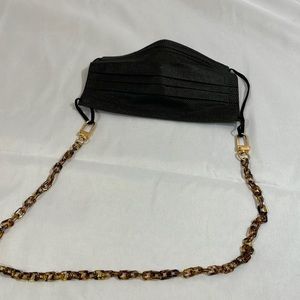 Face mask 😷 holder